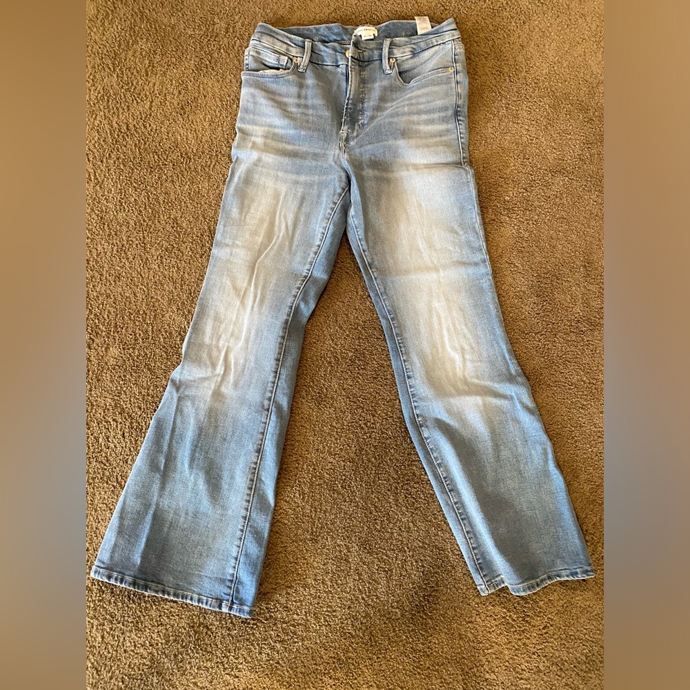 Good American bootcut jeans in light wash